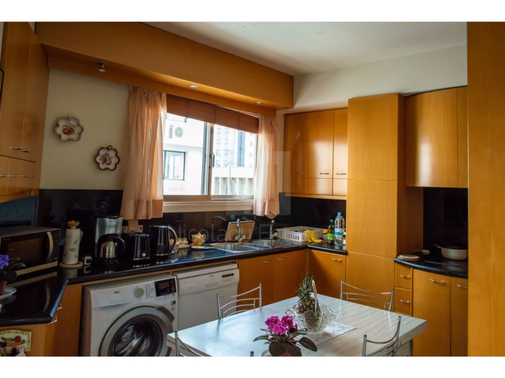 2427m² Building for Sale in Nicosia District