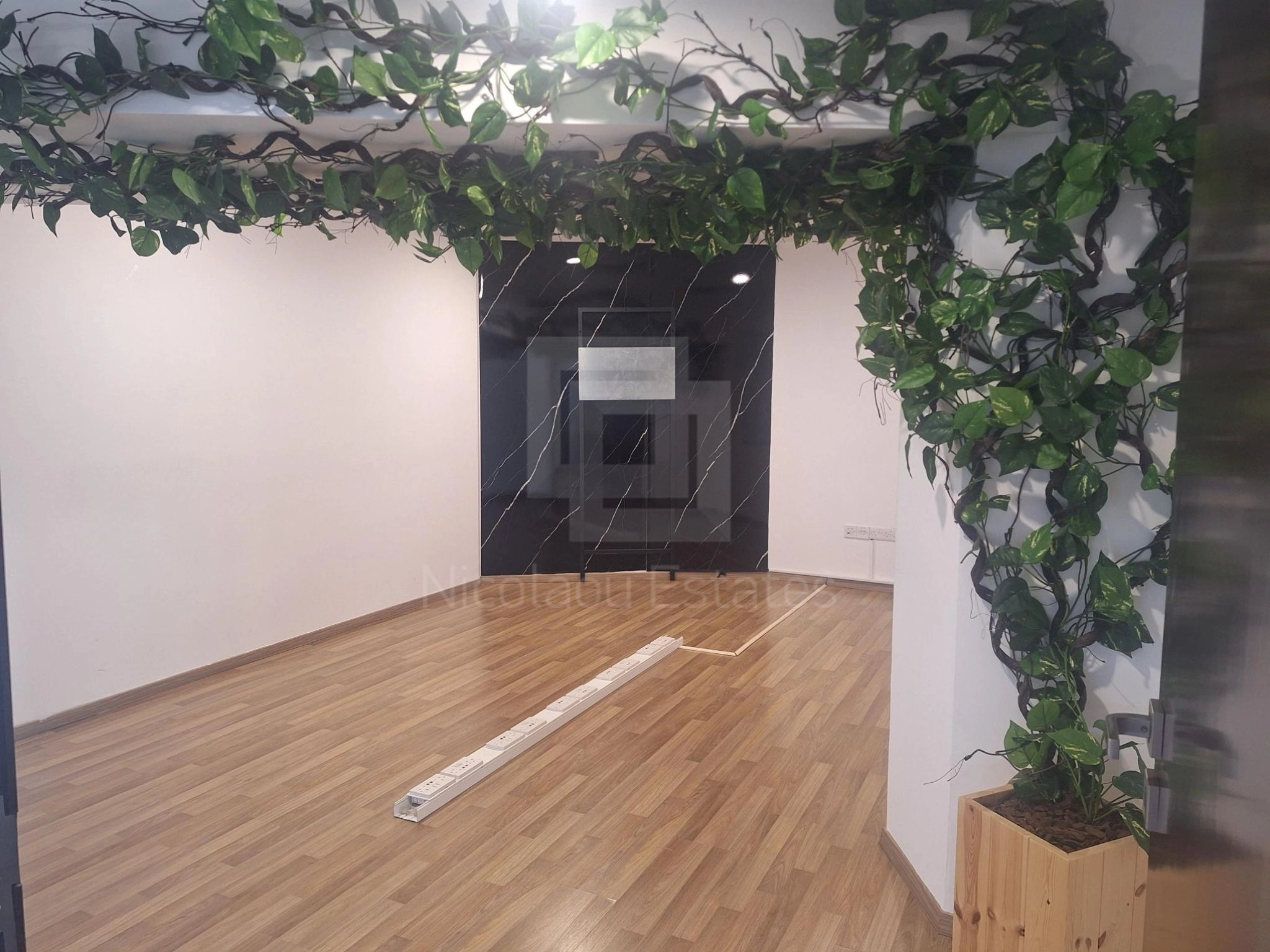 376m² Office for Rent in Limassol District
