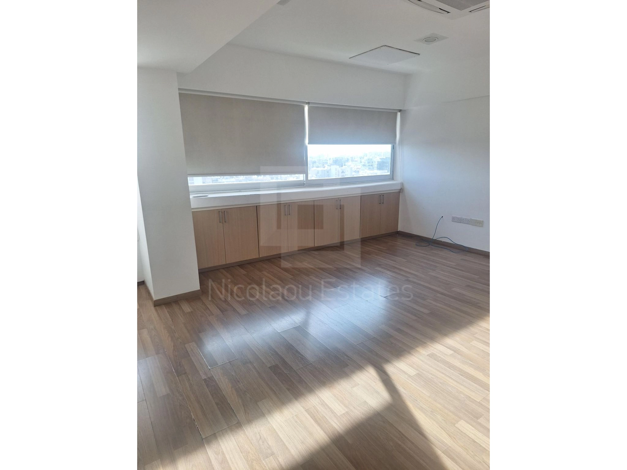 376m² Office for Rent in Limassol District