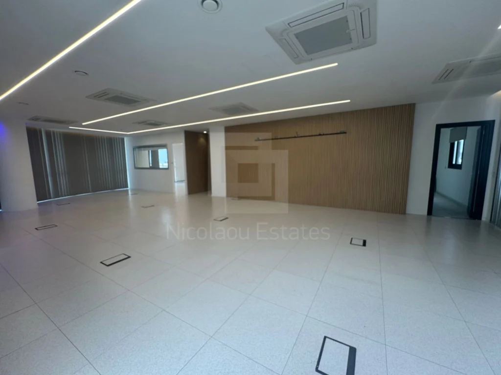 221m² Office for Rent in Limassol – Omonoia
