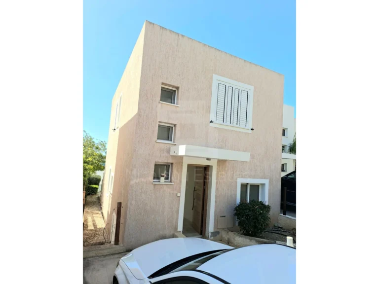 2 Bedroom House for Sale in Chlorakas, Paphos District