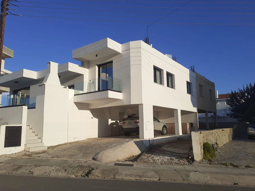 3 Bedroom House for Sale in Paphos – Anavargos