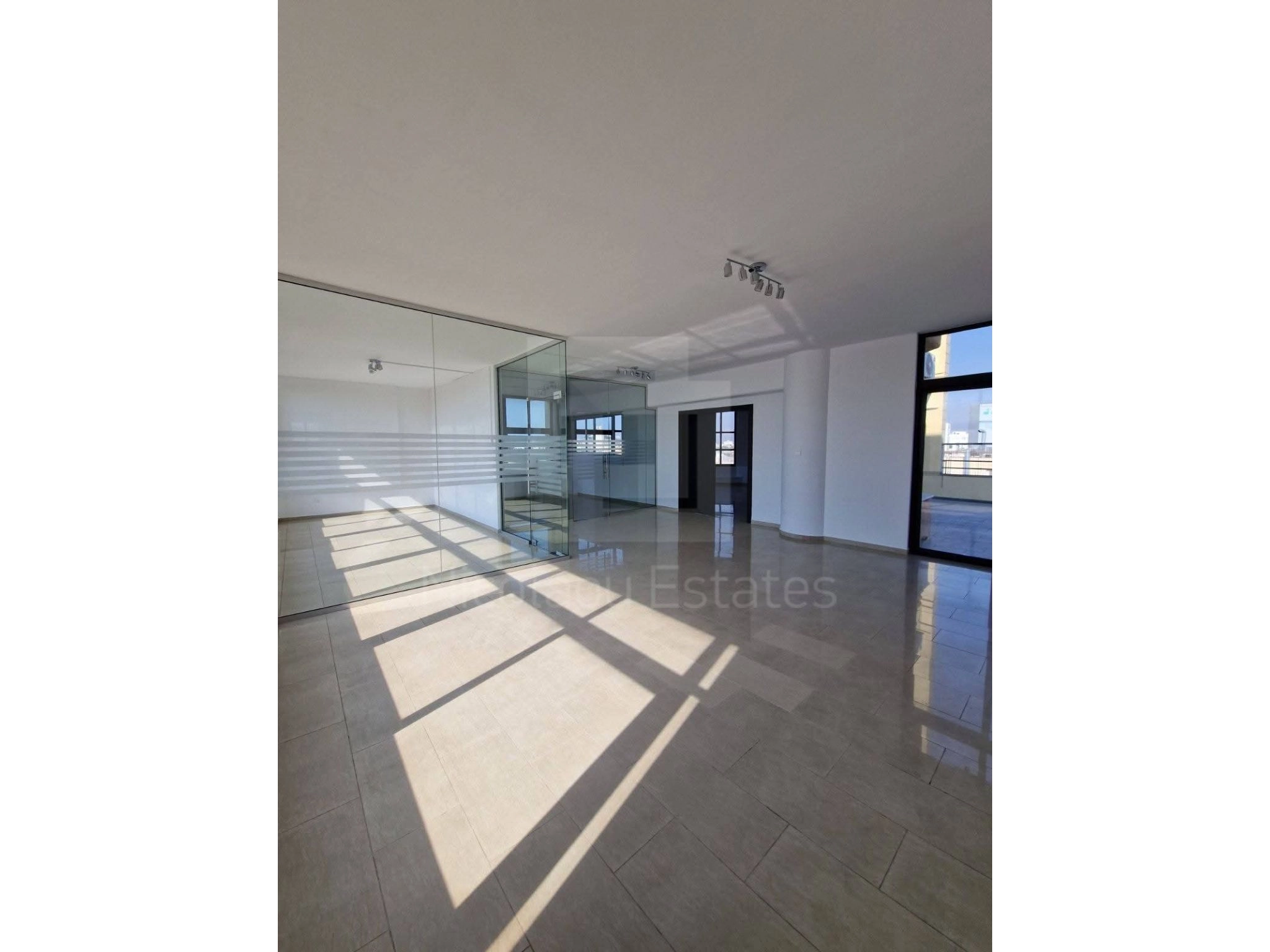 155m² Office for Rent in Nicosia – Agios Ioannis, Limassol District