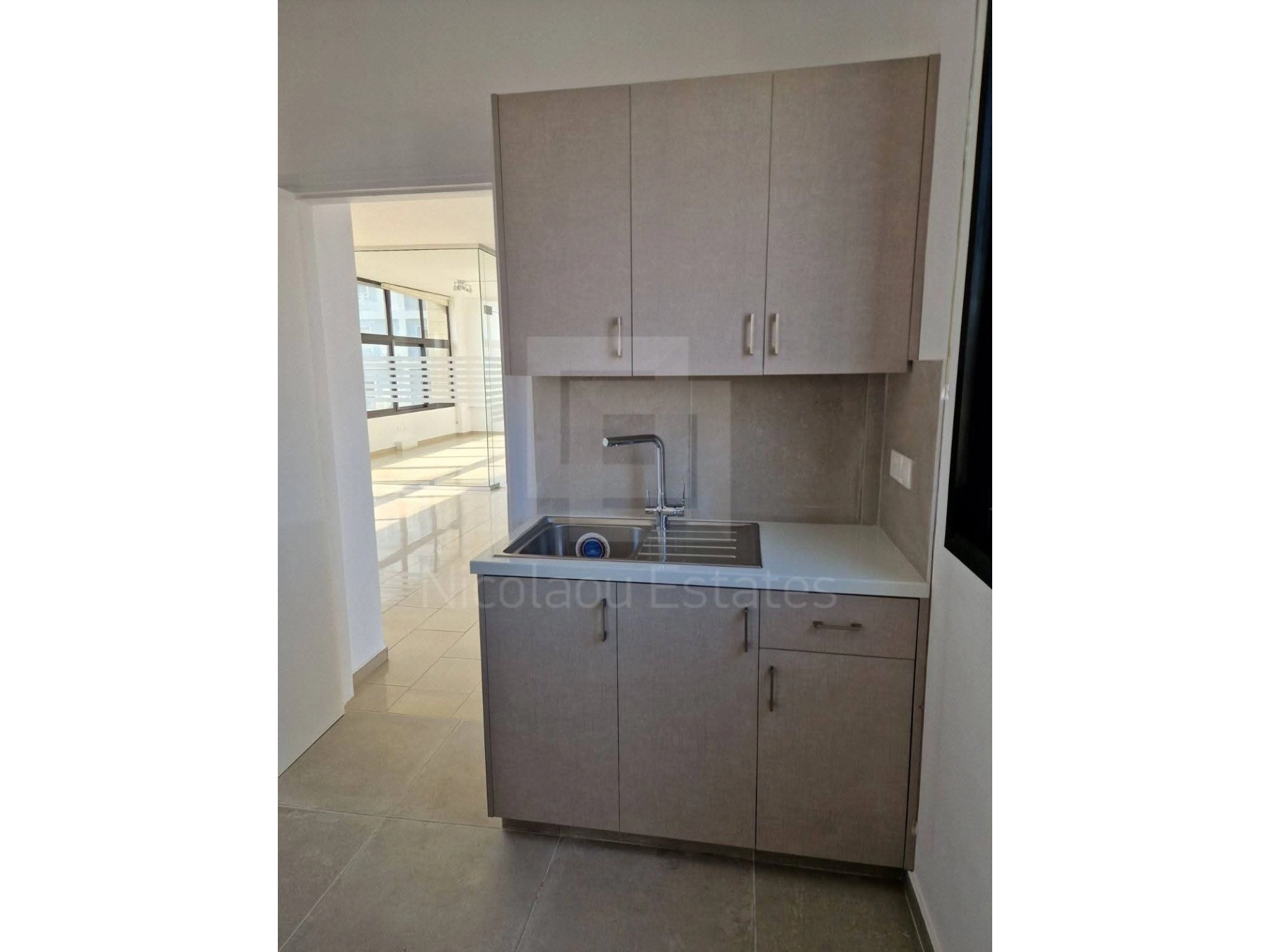155m² Office for Rent in Nicosia – Agios Ioannis, Limassol District
