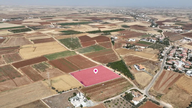 5,352m² Plot for Sale in Peristerona Pafou, Paphos District