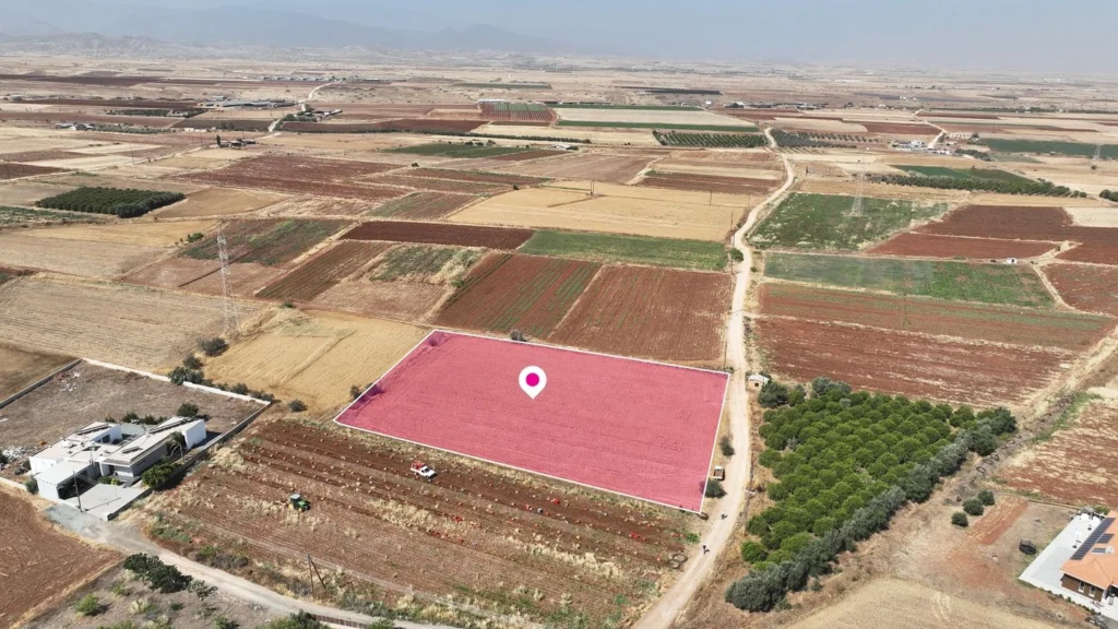5,352m² Plot for Sale in Peristerona Pafou, Paphos District