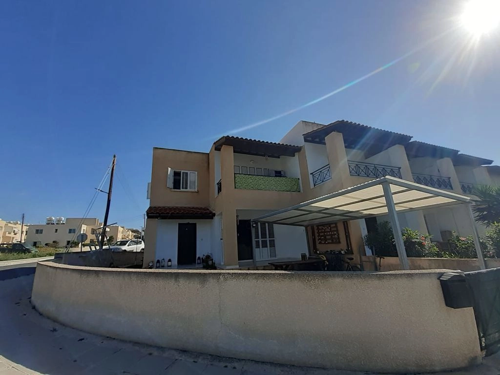 3 Bedroom House for Sale in Chlorakas, Paphos District