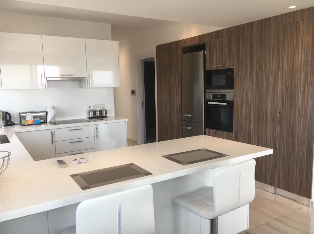 3 Bedroom Apartment for Rent in Germasogeia, Limassol District
