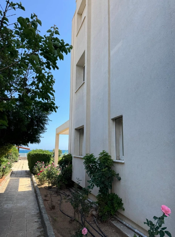 3 Bedroom Apartment for Rent in Germasogeia, Limassol District