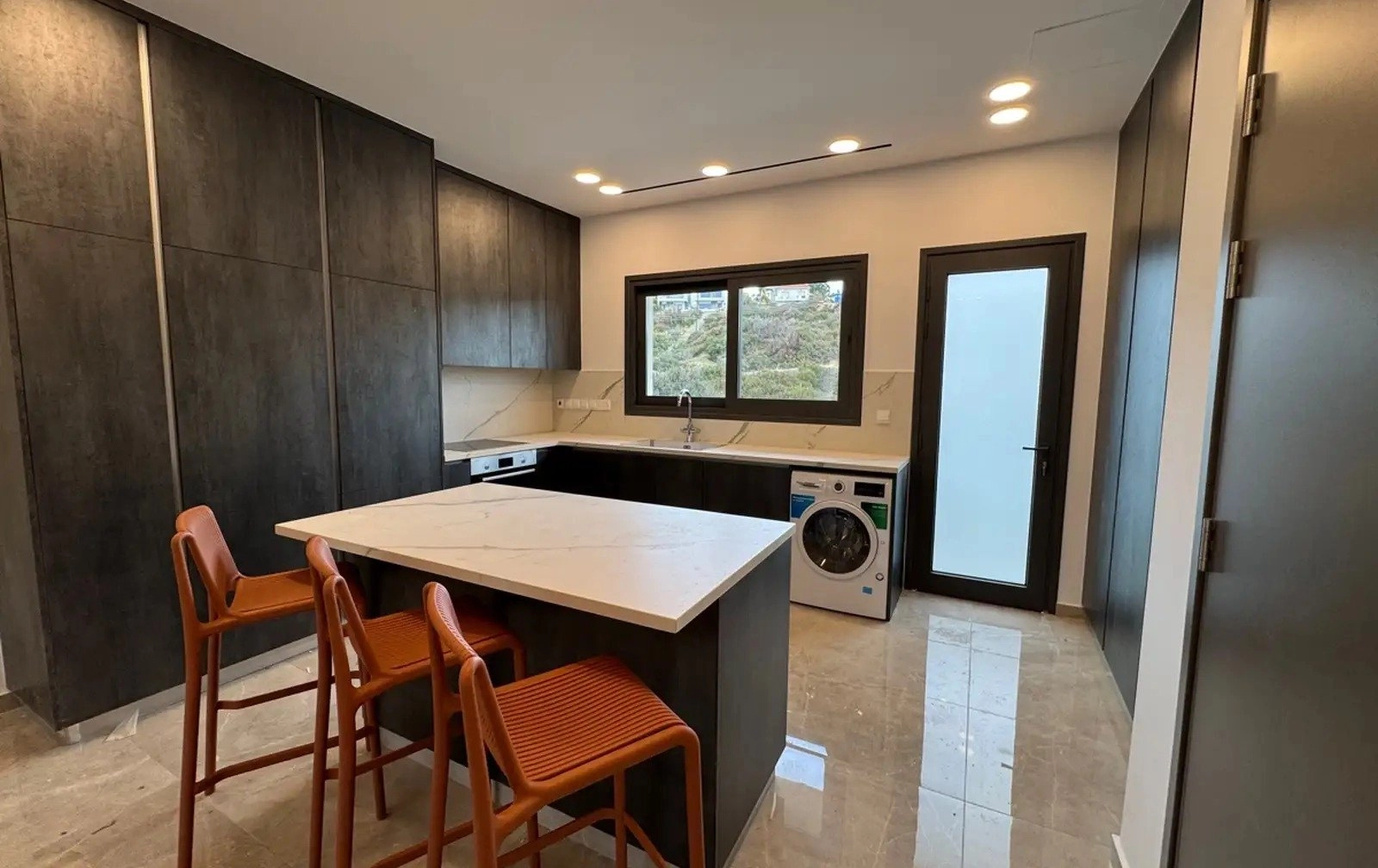 3 Bedroom Apartment for Rent in Germasogeia, Limassol District