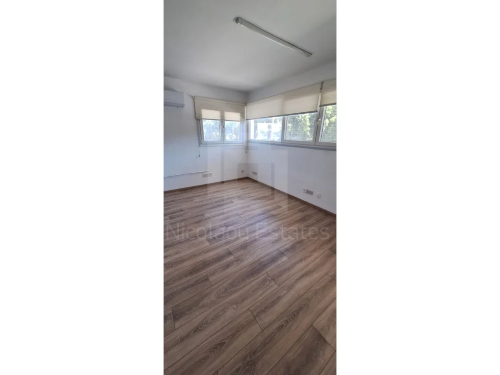 172m² Office for Rent in Limassol – Zakaki