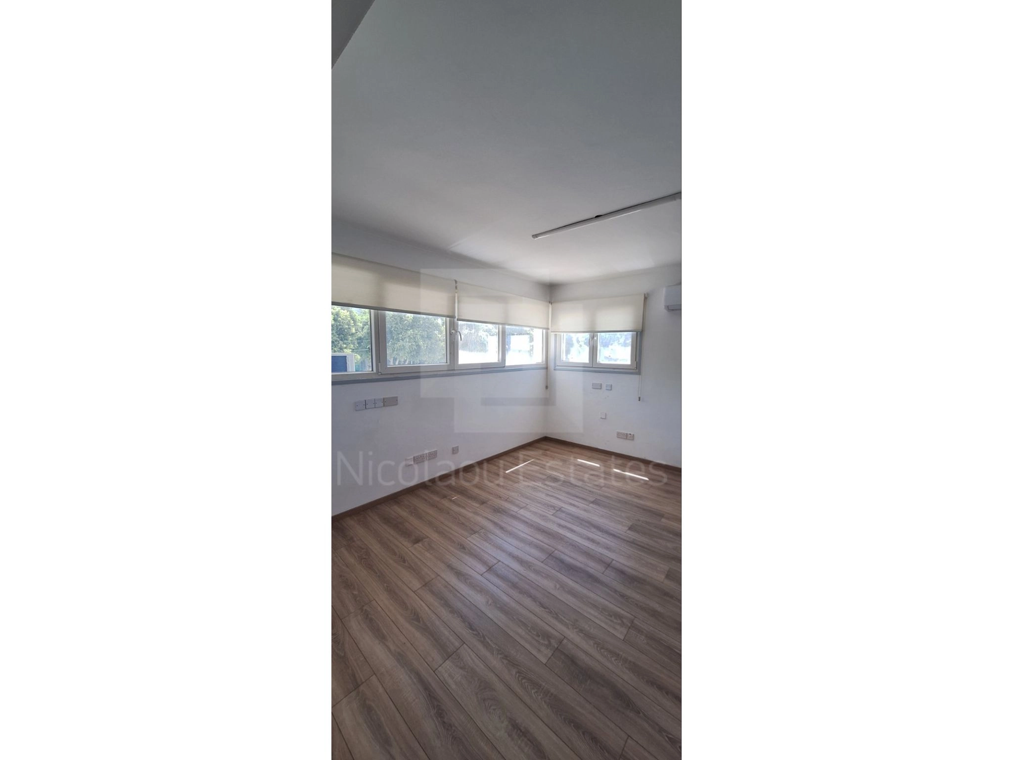 172m² Office for Rent in Limassol – Zakaki
