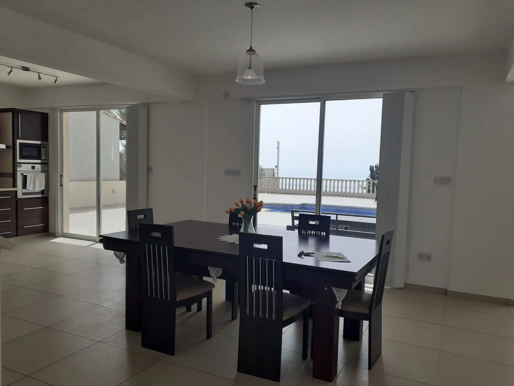 4 Bedroom House for Sale in Tsada, Paphos District