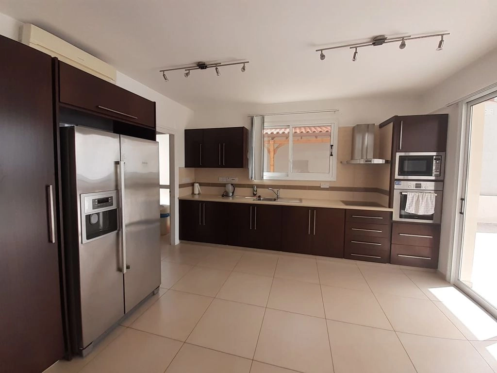 4 Bedroom House for Sale in Tsada, Paphos District