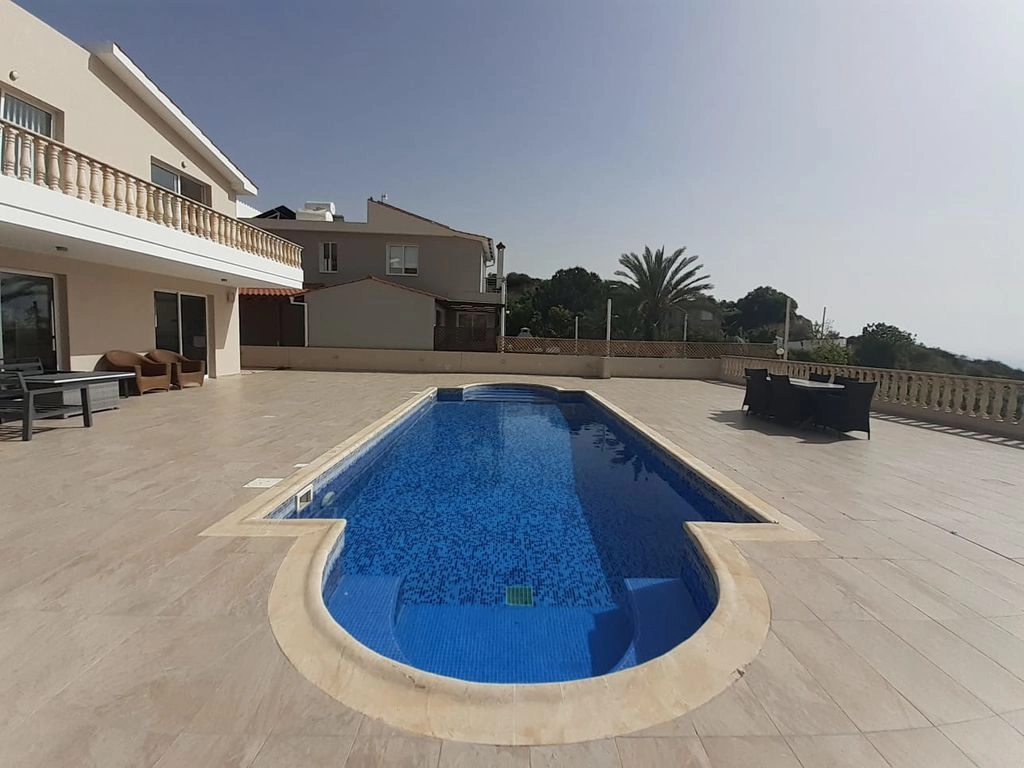 4 Bedroom House for Sale in Tsada, Paphos District