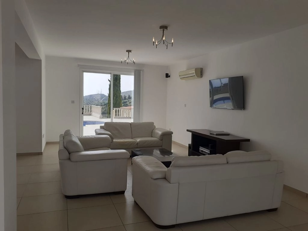 4 Bedroom House for Sale in Tsada, Paphos District