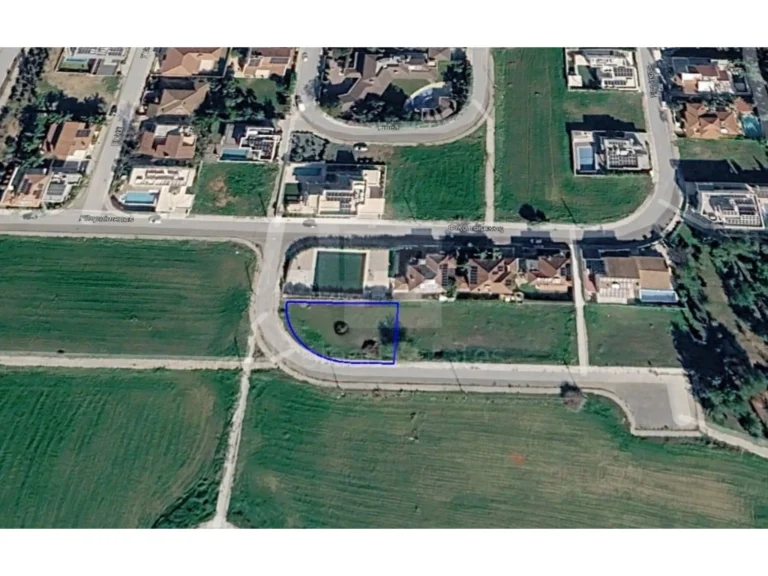 633m² Plot for Sale in Strovolos, Nicosia District