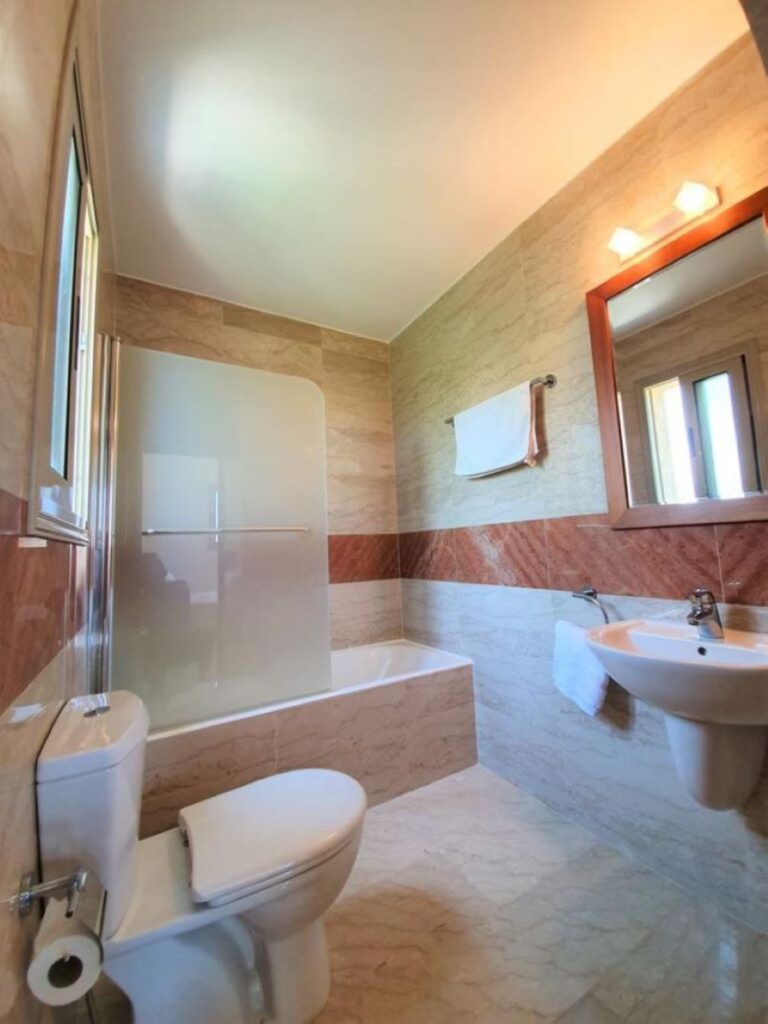 5-bed house with private pool in Polis Chrysochous photo 18
