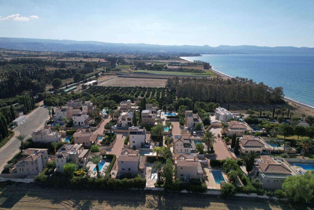 3-bed beachfront villa with pool in Polis Chrysochous photo 5