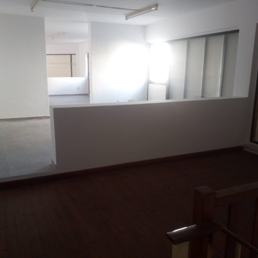 130m² renovated commercial property for rent in Kaimakli photo 11