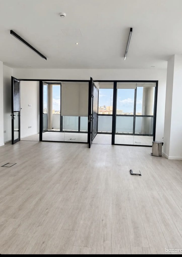 102m² Office for Rent in Limassol District