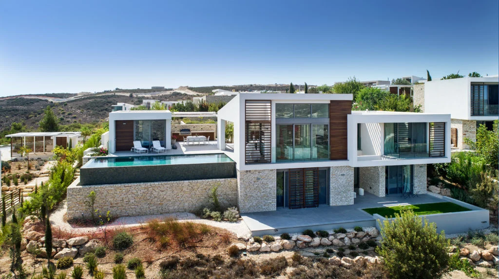 4-bedroom brand new house with pool in Tsada