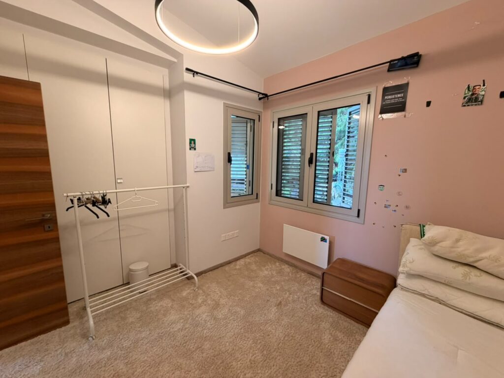 4-bed renovated villa with private pool for rent in Amathus, Limassol photo 21