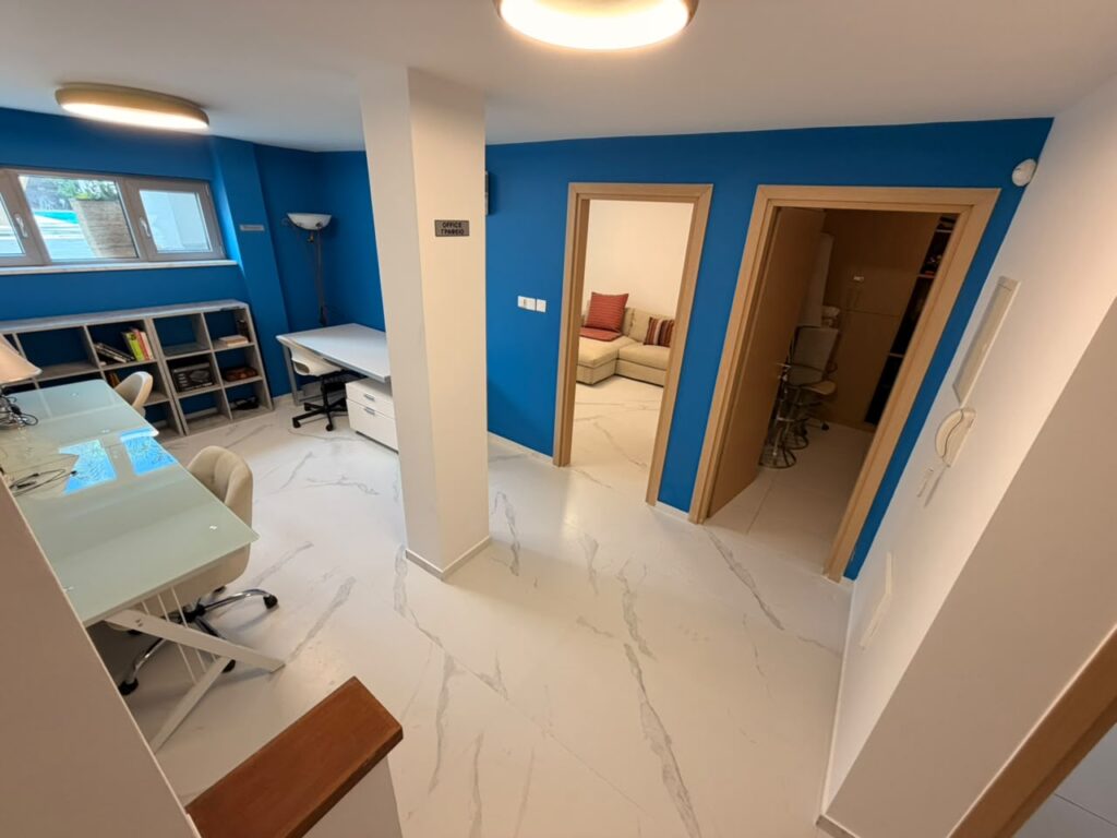 4-bed renovated villa with private pool for rent in Amathus, Limassol photo 4