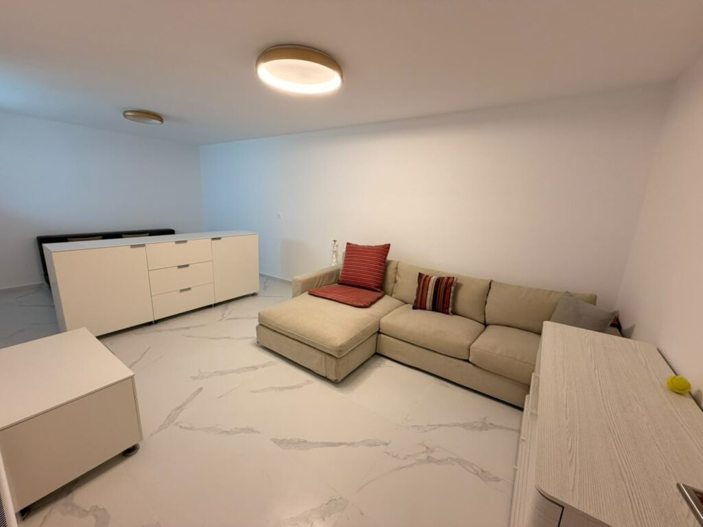 4-bed renovated villa with private pool for rent in Amathus, Limassol photo 6