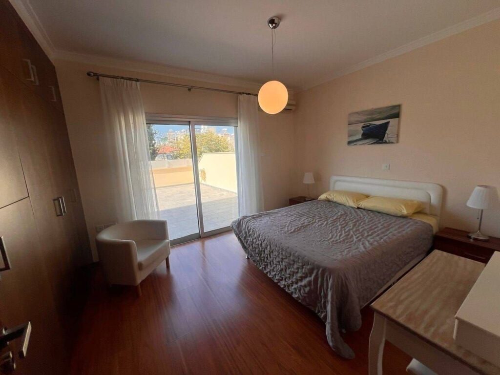 1-bed furnished apartment for rent in Agia Zoni, Limassol photo 3