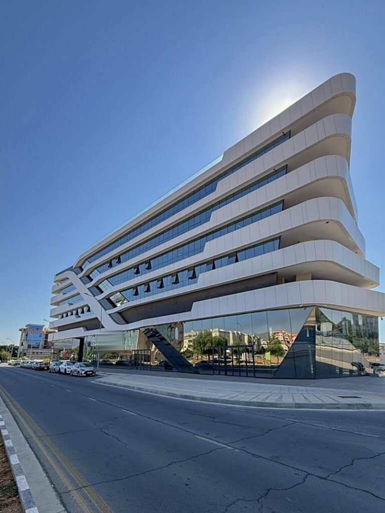 399m² office for rent in Mesa Geitonia, Limassol