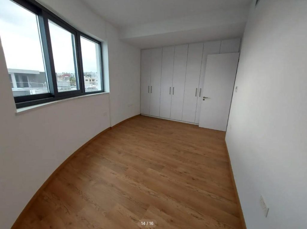 3-bed luxury penthouse with roof garden and pool in Panthea photo 9