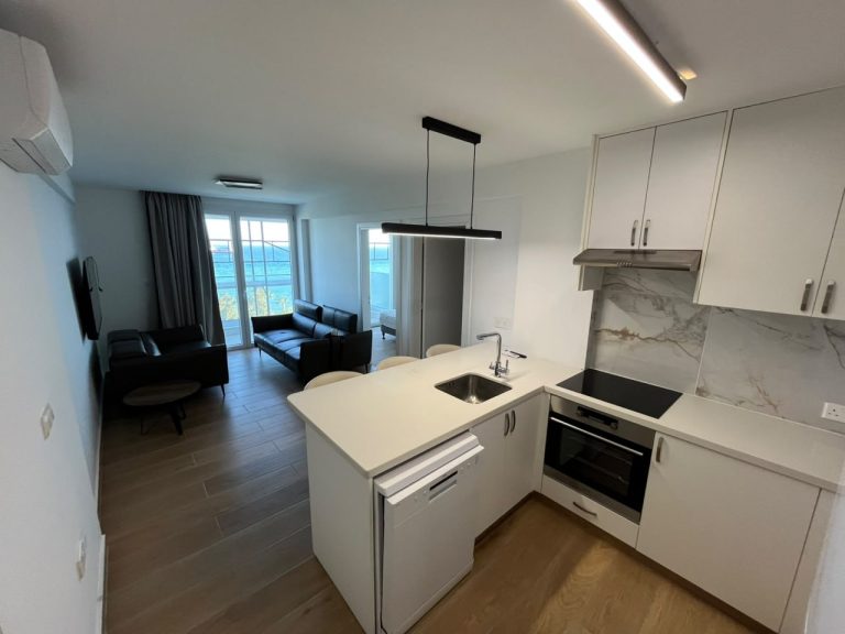 2 Bedroom Apartment for Rent in Limassol – Sea Front, Molos