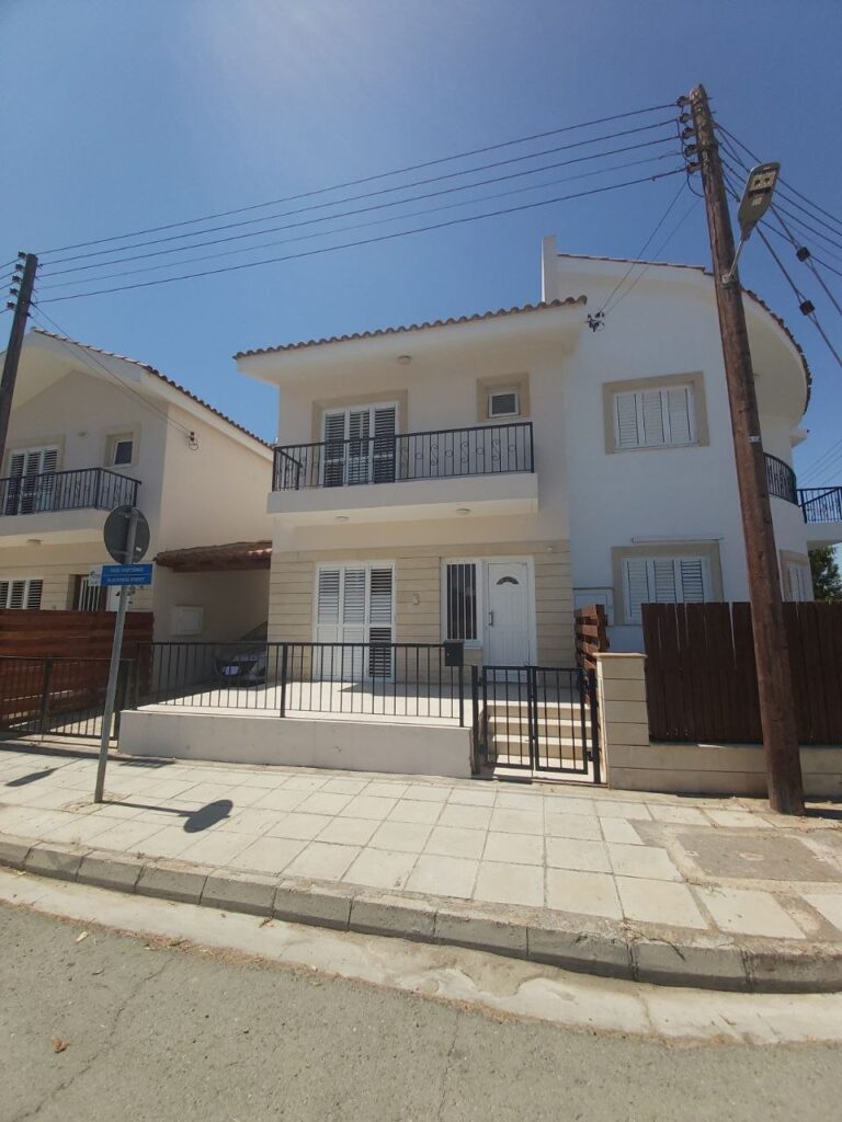 3 Bedroom House for Rent in Larnaca