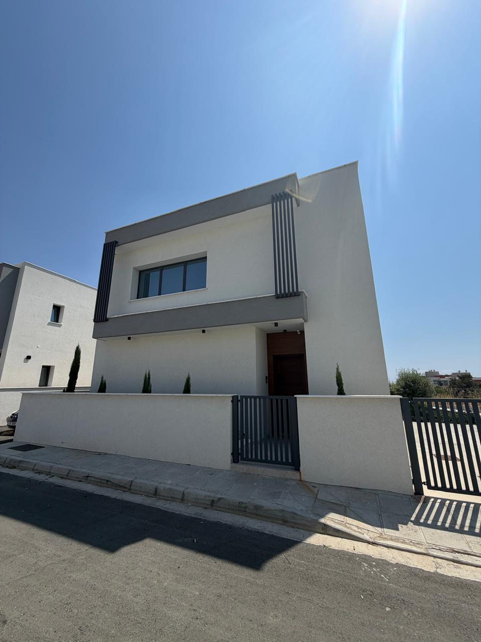 2 Bedroom House for Rent in Limassol – Agios Antonios