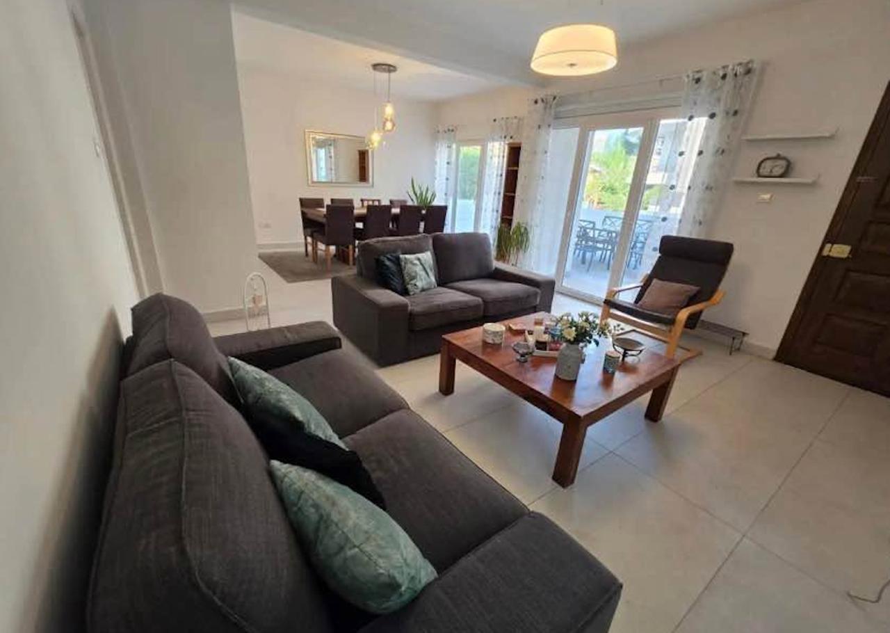2 Bedroom House for Rent in Limassol – Neapolis