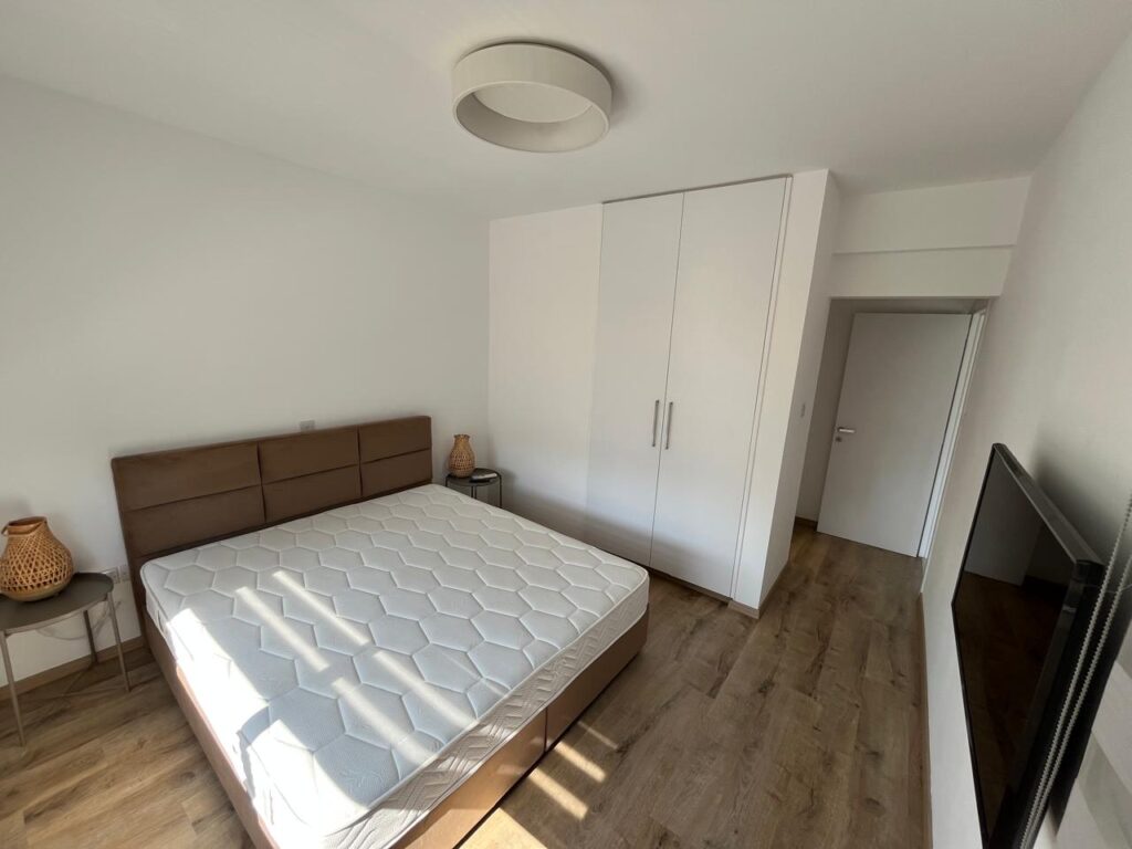 4-bed apartment for rent in Mouttagiaka photo 2