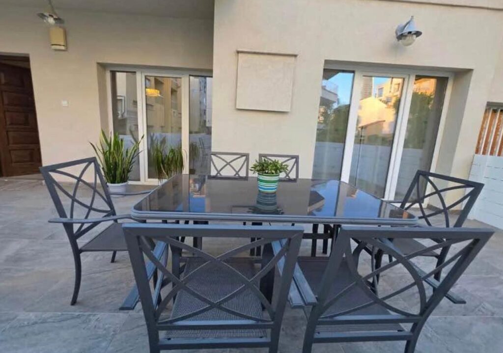 2 Bedroom House for Rent in Limassol – Neapolis