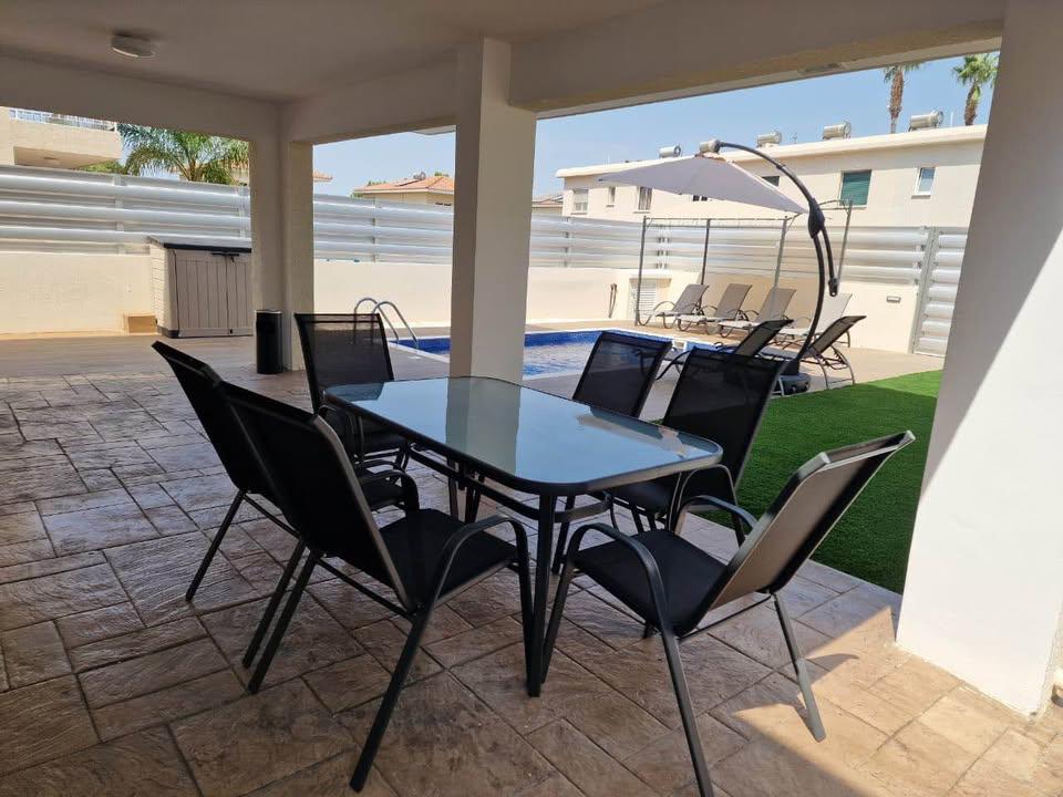 4-bed detached house with private pool in Mesa Geitonia photo 6