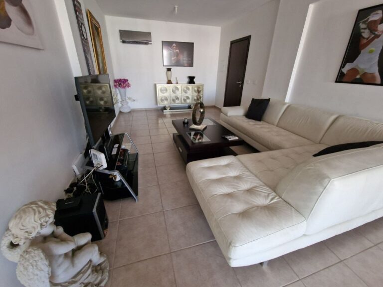 3 Bedroom Apartment for Rent in Germasogeia, Limassol District