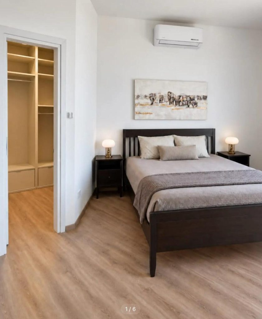 3-bed house with shared pool in Molos, Limassol photo 3