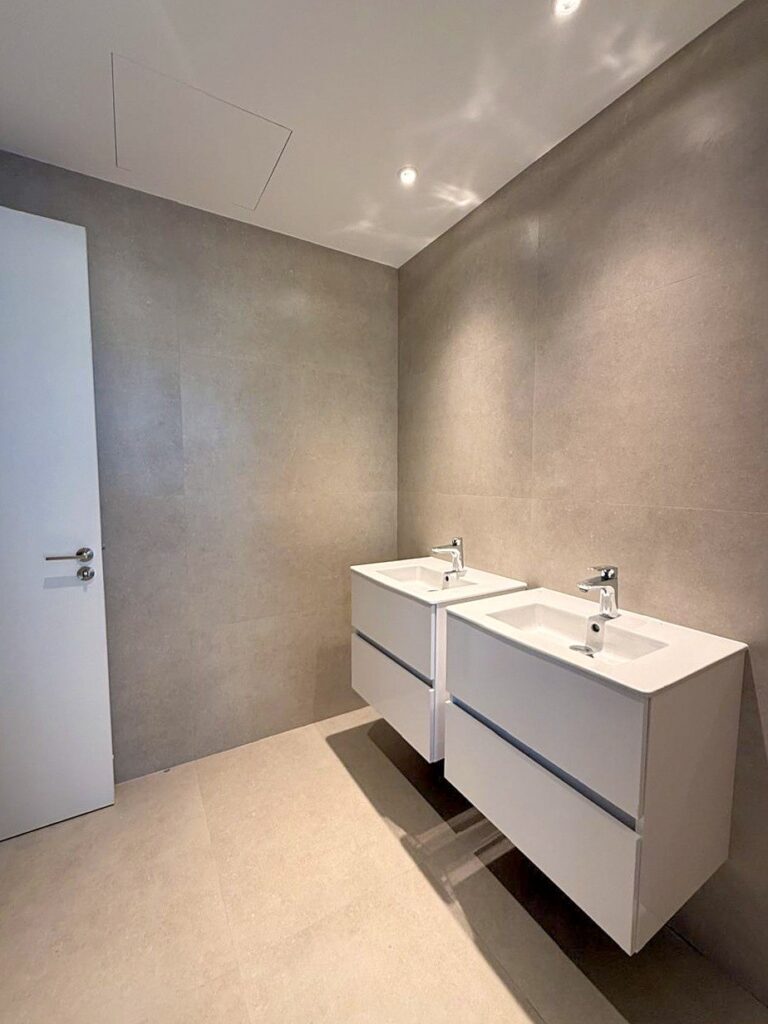 451m² office for rent in Mesa Geitonia, Limassol photo 4