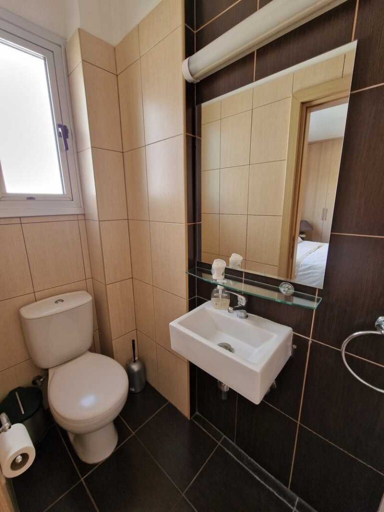 3-bed furnished apartment for rent in Columbia, Germasogeia photo 7