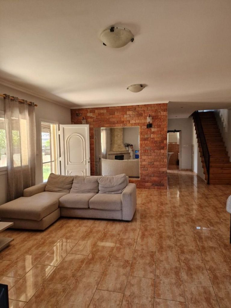 2-bed apartment with office for rent in Moni photo 1
