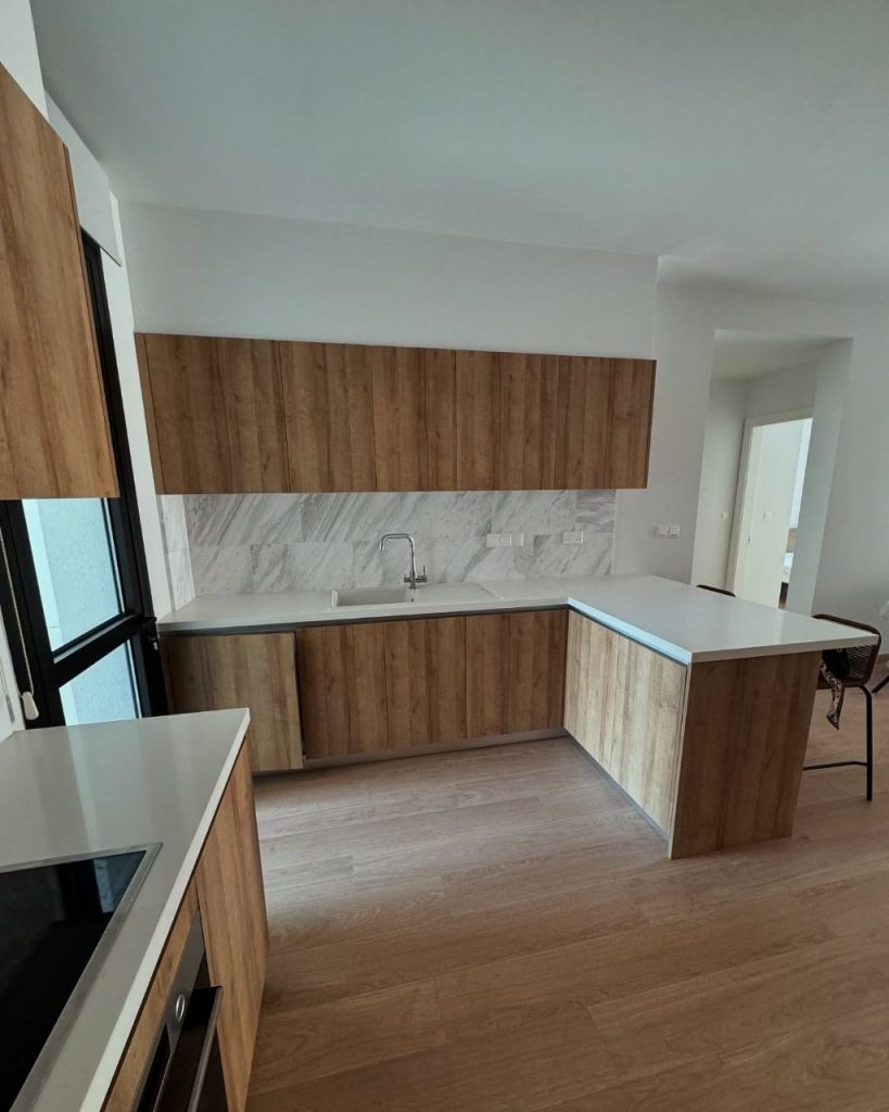 2-bed apartment in Limassol Centre photo 3