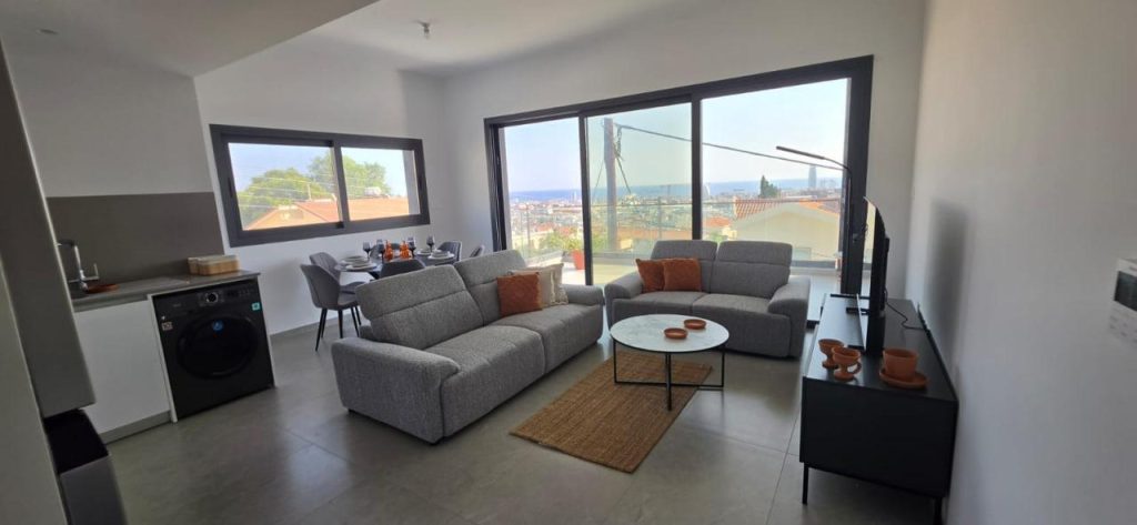 2-bed furnished apartment with sea view in Agios Athanasios photo 2