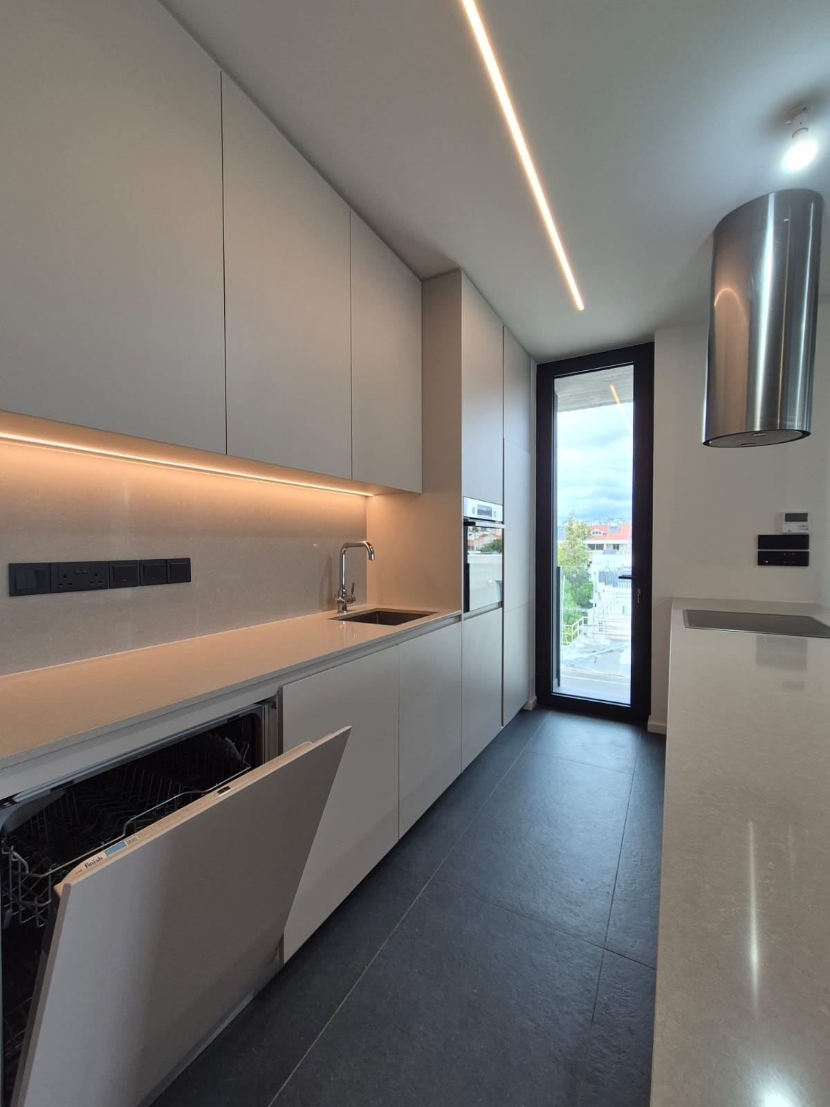 2 Bedroom Apartment for Rent in Limassol – Mesa Geitonia