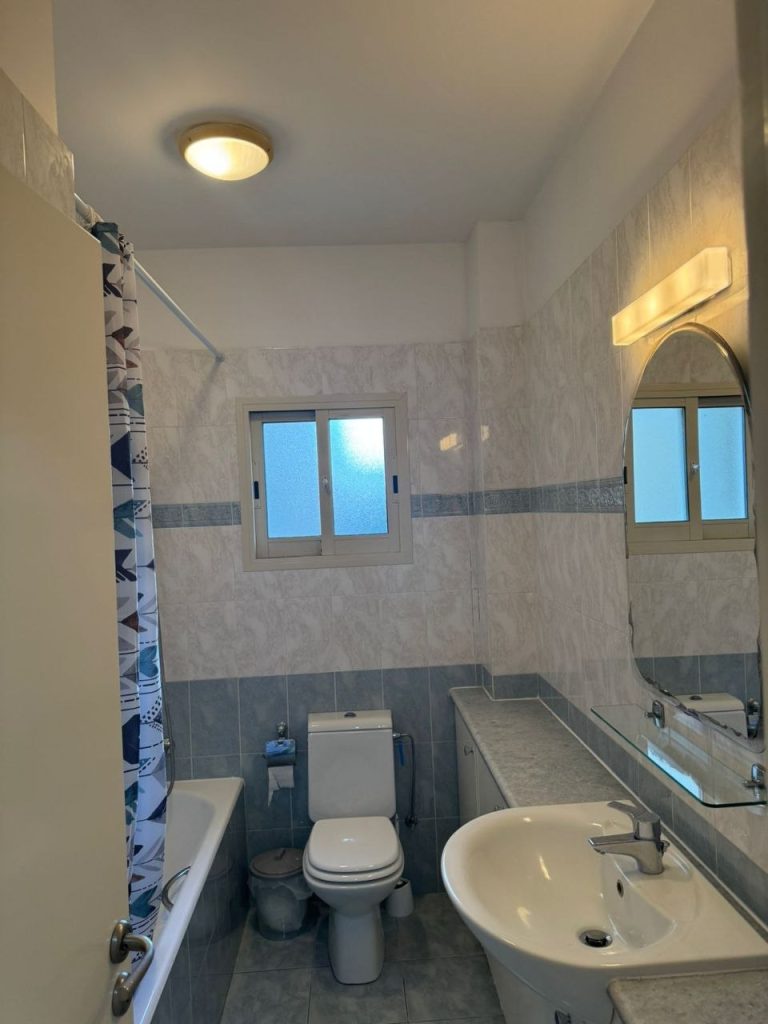 3-bedroom apartment for rent in Neapolis, Limassol photo 4