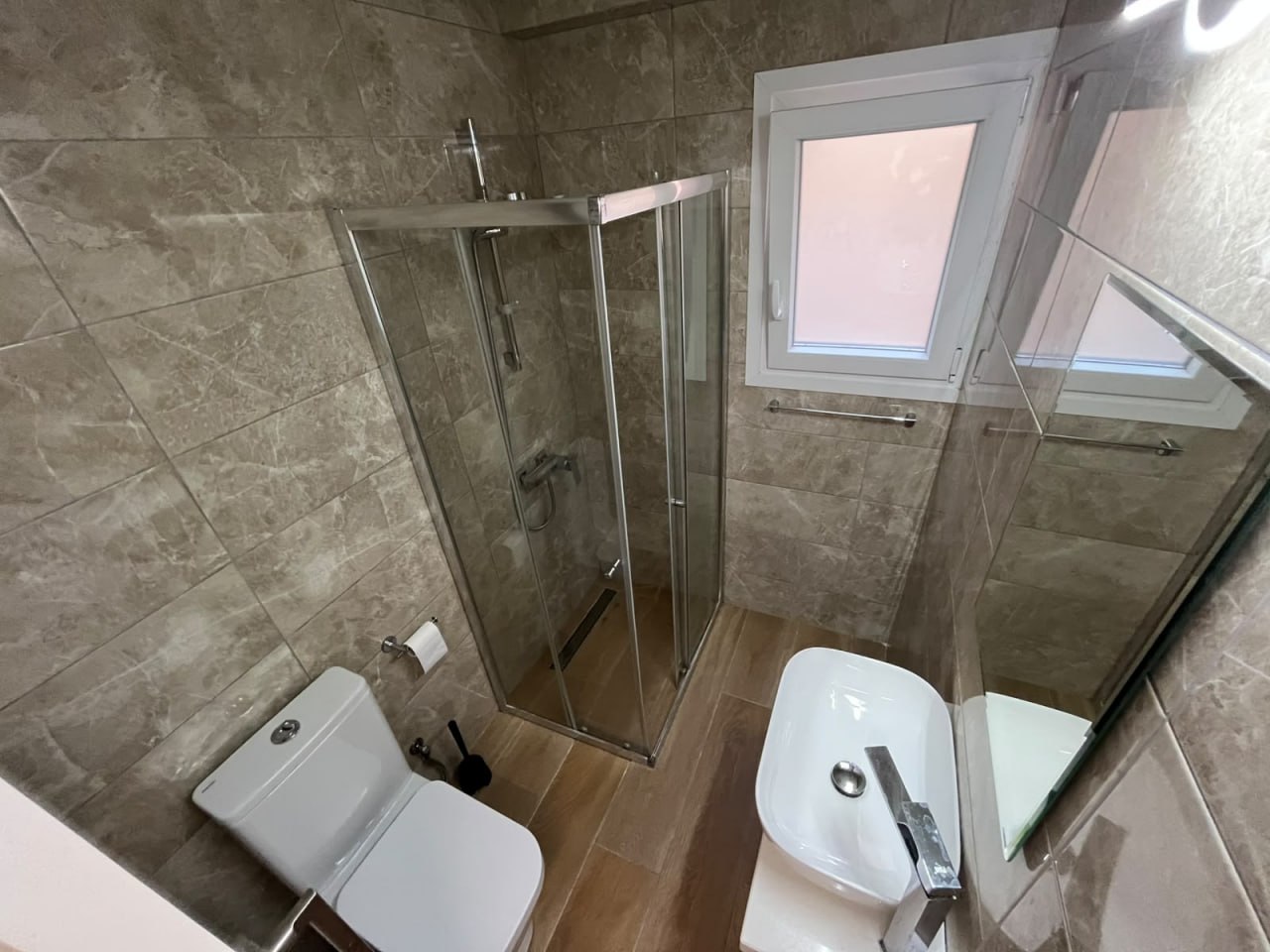 2 Bedroom Apartment for Rent in Limassol – Sea Front, Molos