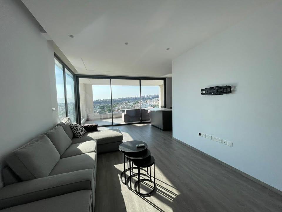3-bed penthouse with roof garden and sea views in Agia Fyla photo 10